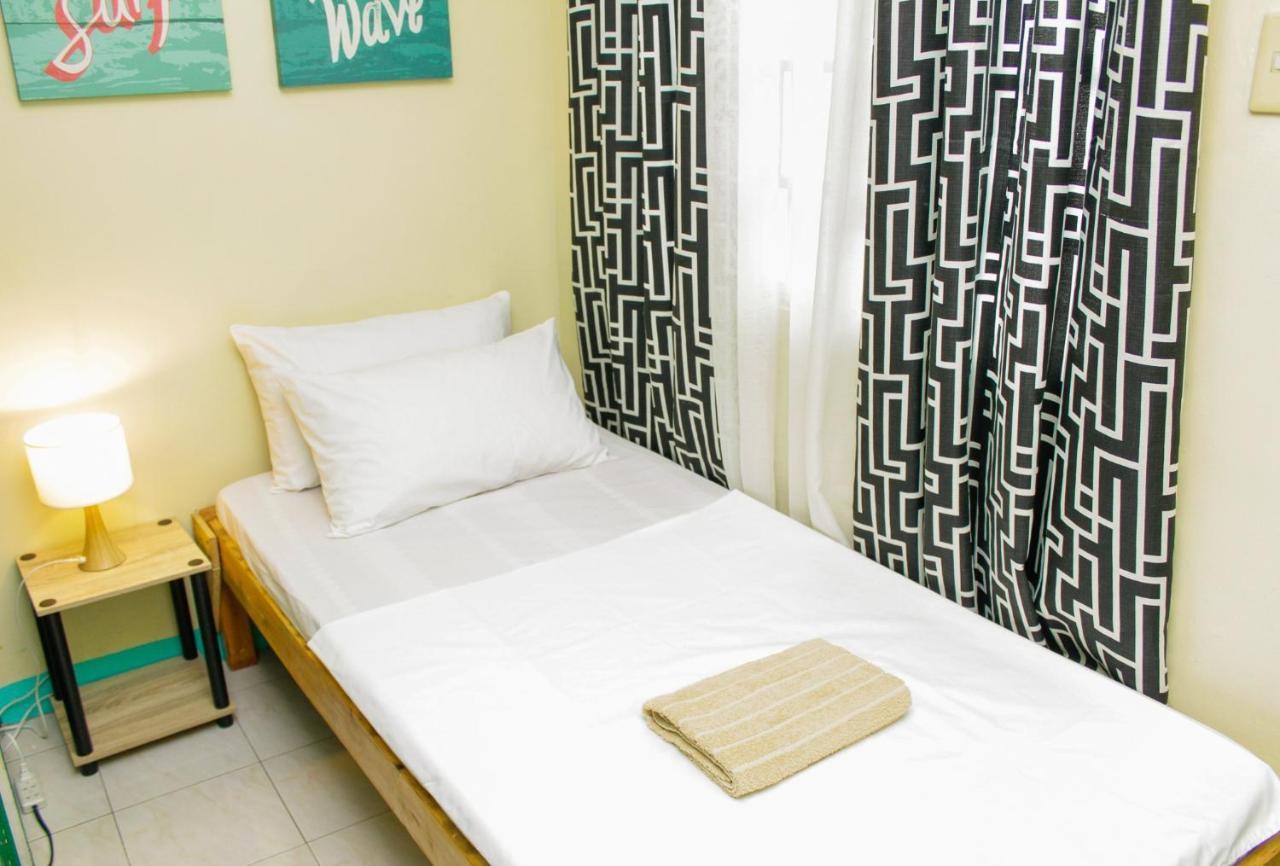 Backpackers Homestay - Nomadsmnl Manila Exterior foto